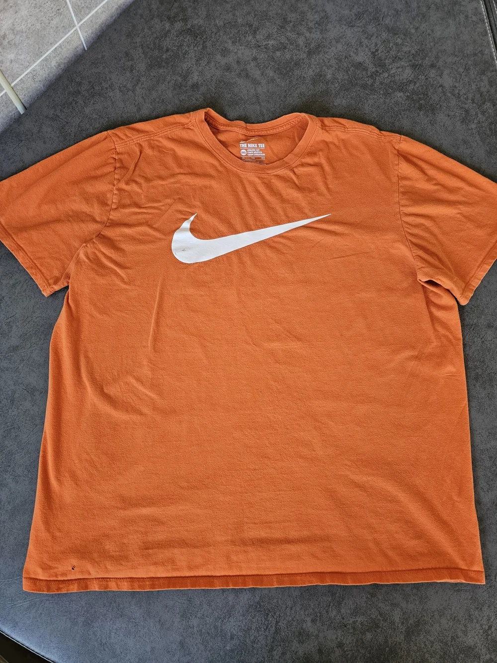 Nike Men’s Orange Swoosh Logo T-Shirt XXL